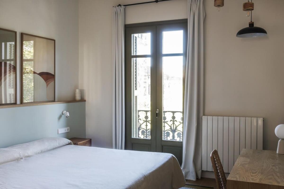 Amazing 5 Bd 5 Bathroom Next To Plaza Catalunya Barcelona