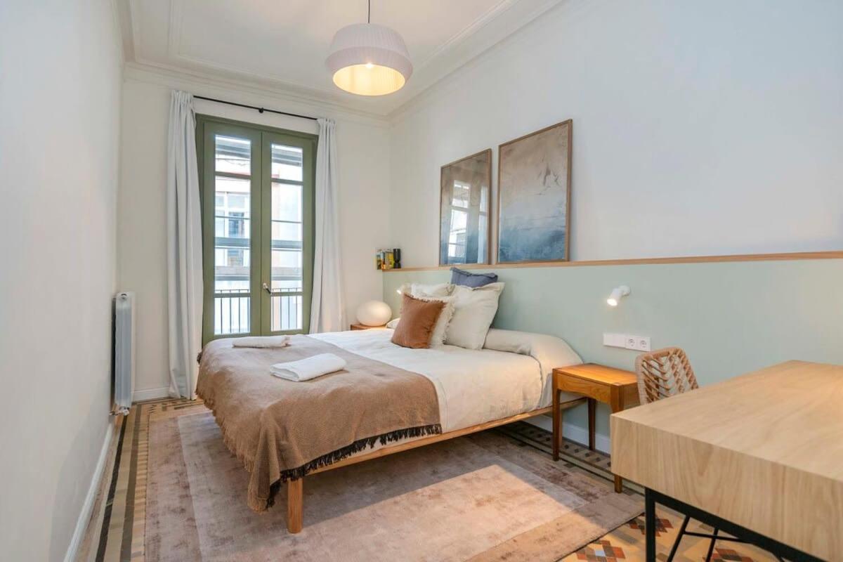Amazing 5 Bd 5 Bathroom Next To Plaza Catalunya Barcellona