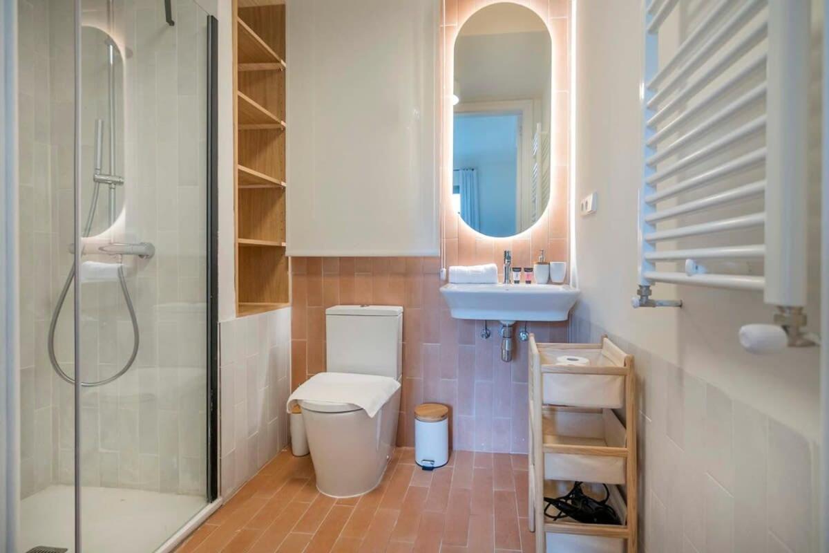 Amazing 5 Bd 5 Bathroom Next To Plaza Catalunya Appartamento