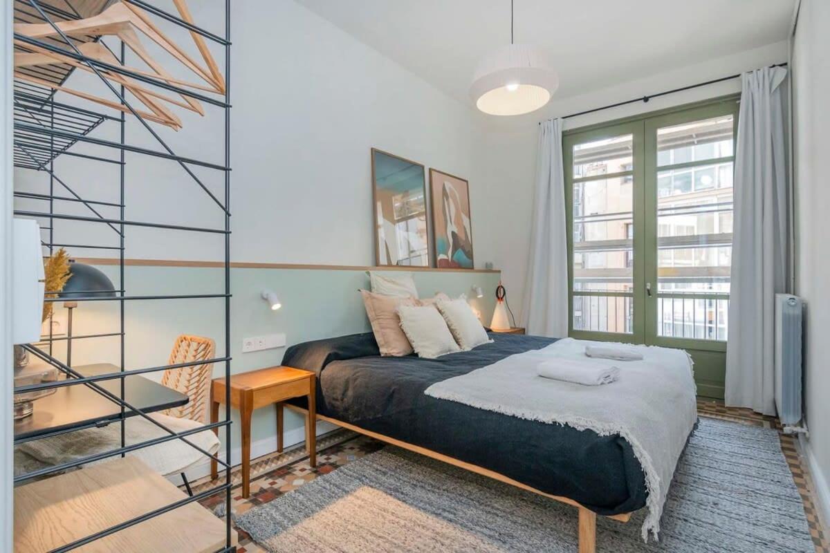 Amazing 5 Bd 5 Bathroom Next To Plaza Catalunya Appartamento