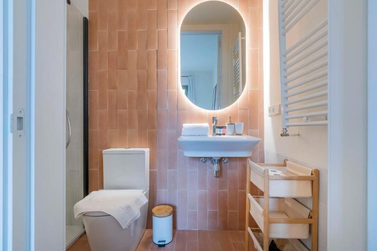 Amazing 5 Bd 5 Bathroom Next To Plaza Catalunya Barcelona